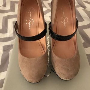 Jessica Simpson heel